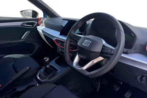 KR75TKX SEAT Ibiza 1.0 TSI 115 FR 5dr Thumbnail #8