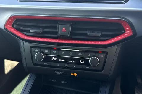 KR75XLL SEAT Ibiza 1.0 TSI 115 FR 5dr Thumbnail #19