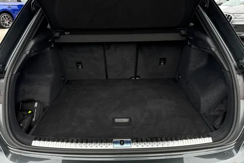 YG23VGE Audi Q3 S line 40 TFSI quattro 190 PS S tronic Thumbnail #7