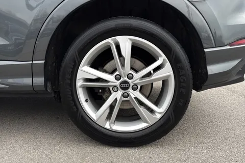 YG23VGE Audi Q3 S line 40 TFSI quattro 190 PS S tronic Thumbnail #12