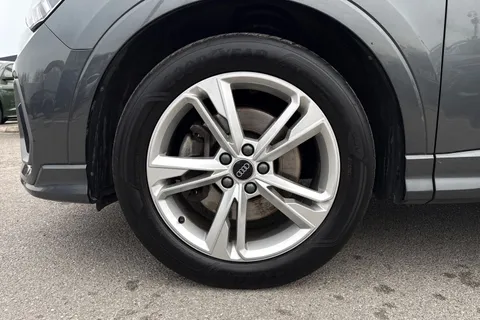 YG23VGE Audi Q3 S line 40 TFSI quattro 190 PS S tronic Thumbnail #13