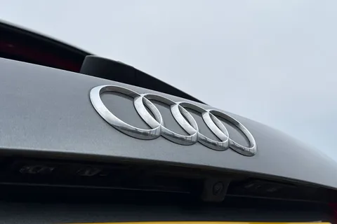 YG23VGE Audi Q3 S line 40 TFSI quattro 190 PS S tronic Thumbnail #29