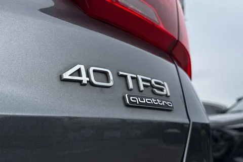 YG23VGE Audi Q3 S line 40 TFSI quattro 190 PS S tronic Thumbnail #30