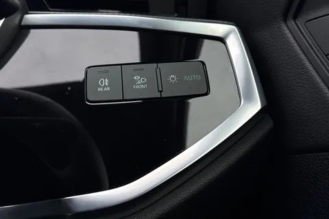 YG23VGE Audi Q3 S line 40 TFSI quattro 190 PS S tronic Thumbnail #31