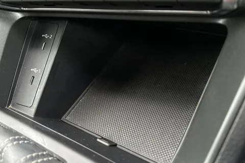 YG23VGE Audi Q3 S line 40 TFSI quattro 190 PS S tronic Thumbnail #34