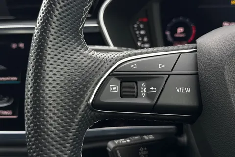 YG23VGE Audi Q3 S line 40 TFSI quattro 190 PS S tronic Thumbnail #35