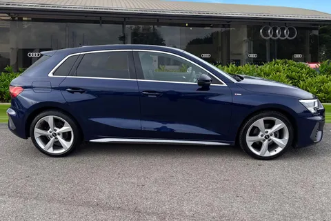 DE22BHD Audi A3 Sportback S line 30 TFSI  110 PS 6-speed Thumbnail #4