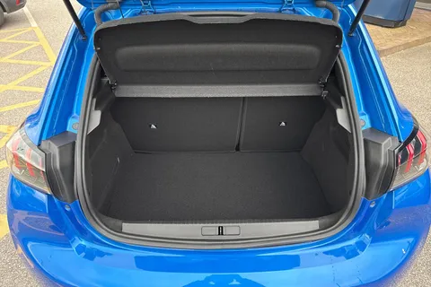 DE73PZZ PEUGEOT 208 1.2 PureTech Allure Premium + Euro 6 (s/s) 5dr Thumbnail #7