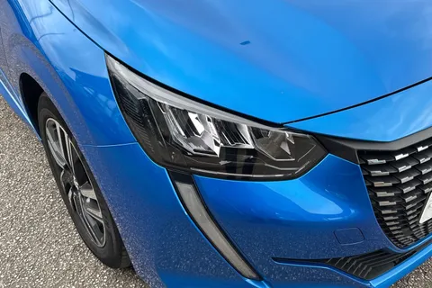 DE73PZZ PEUGEOT 208 1.2 PureTech Allure Premium + Euro 6 (s/s) 5dr Thumbnail #9