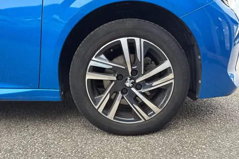 DE73PZZ PEUGEOT 208 1.2 PureTech Allure Premium + Euro 6 (s/s) 5dr Thumbnail #10