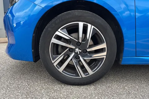 DE73PZZ PEUGEOT 208 1.2 PureTech Allure Premium + Euro 6 (s/s) 5dr Thumbnail #13