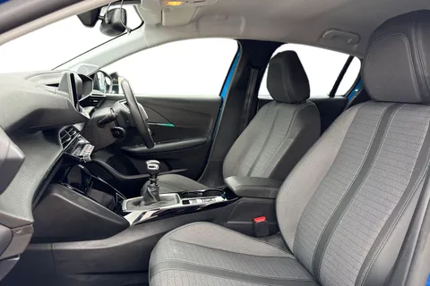 DE73PZZ PEUGEOT 208 1.2 PureTech Allure Premium + Euro 6 (s/s) 5dr Thumbnail #16