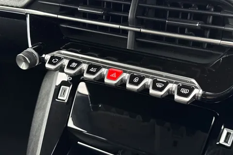 DE73PZZ PEUGEOT 208 1.2 PureTech Allure Premium + Euro 6 (s/s) 5dr Thumbnail #22