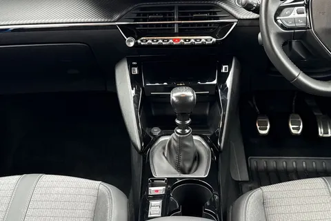 DE73PZZ PEUGEOT 208 1.2 PureTech Allure Premium + Euro 6 (s/s) 5dr Thumbnail #32