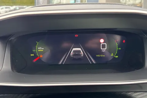 DE73PZZ PEUGEOT 208 1.2 PureTech Allure Premium + Euro 6 (s/s) 5dr Thumbnail #36