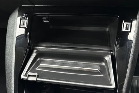 DE73PZZ PEUGEOT 208 1.2 PureTech Allure Premium + Euro 6 (s/s) 5dr Thumbnail #40