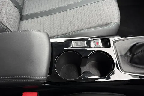 DE73PZZ PEUGEOT 208 1.2 PureTech Allure Premium + Euro 6 (s/s) 5dr Thumbnail #41