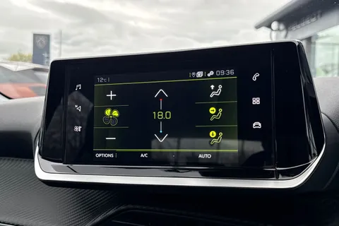 DE73PZZ PEUGEOT 208 1.2 PureTech Allure Premium + Euro 6 (s/s) 5dr Thumbnail #48