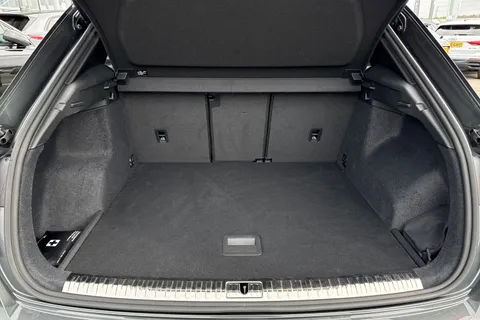 PN74KBP Audi Q3 S line 35 TFSI  150 PS S tronic Thumbnail #8