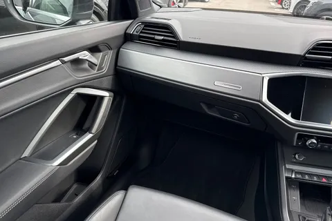 PN74KBP Audi Q3 S line 35 TFSI  150 PS S tronic Thumbnail #21