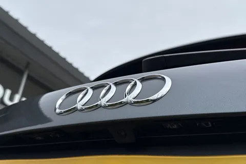 PN74KBP Audi Q3 S line 35 TFSI  150 PS S tronic Thumbnail #31