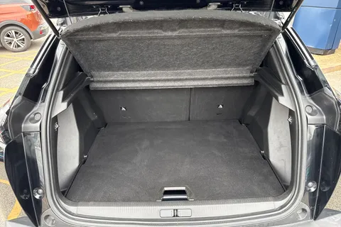 AK71RJX PEUGEOT e-2008 50kWh GT Premium Auto 5dr Thumbnail #8