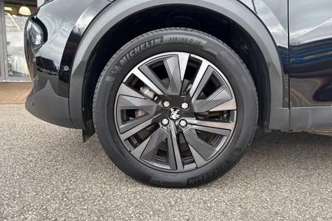 AK71RJX PEUGEOT e-2008 50kWh GT Premium Auto 5dr Thumbnail #14