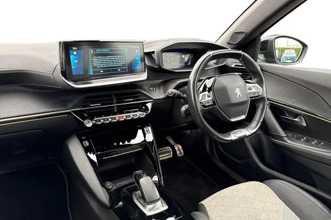 AK71RJX PEUGEOT e-2008 50kWh GT Premium Auto 5dr Thumbnail #16