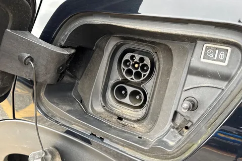 AK71RJX PEUGEOT e-2008 50kWh GT Premium Auto 5dr Thumbnail #33