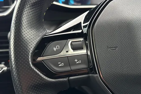 AK71RJX PEUGEOT e-2008 50kWh GT Premium Auto 5dr Thumbnail #40