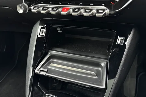 AK71RJX PEUGEOT e-2008 50kWh GT Premium Auto 5dr Thumbnail #45