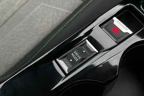 AK71RJX PEUGEOT e-2008 50kWh GT Premium Auto 5dr Thumbnail #49