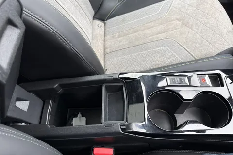 AK71RJX PEUGEOT e-2008 50kWh GT Premium Auto 5dr Thumbnail #50