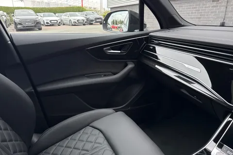 Audi SQ7 4.0 TFSI V8 Black Edition Tiptronic quattro Euro 6 (s/s) 5dr Thumbnail #20