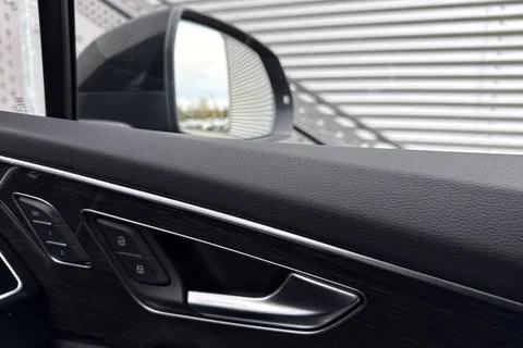 Audi SQ7 4.0 TFSI V8 Black Edition Tiptronic quattro Euro 6 (s/s) 5dr Thumbnail #21