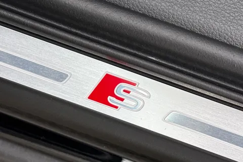 Audi SQ7 4.0 TFSI V8 Black Edition Tiptronic quattro Euro 6 (s/s) 5dr Thumbnail #43