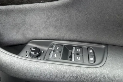 Audi SQ7 4.0 TFSI V8 Black Edition Tiptronic quattro Euro 6 (s/s) 5dr Thumbnail #55
