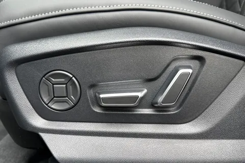 Audi SQ7 4.0 TFSI V8 Black Edition Tiptronic quattro Euro 6 (s/s) 5dr Thumbnail #57