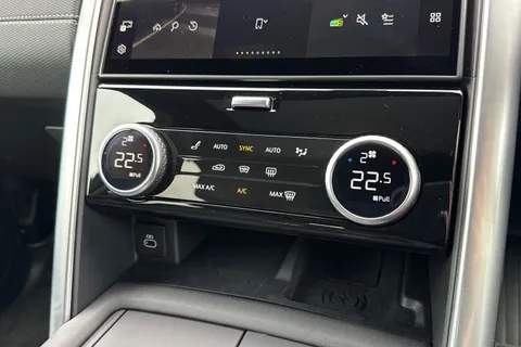 DV75XLG Land Rover Discovery 3.0 D350 Dynamic HSE 5dr Thumbnail #23