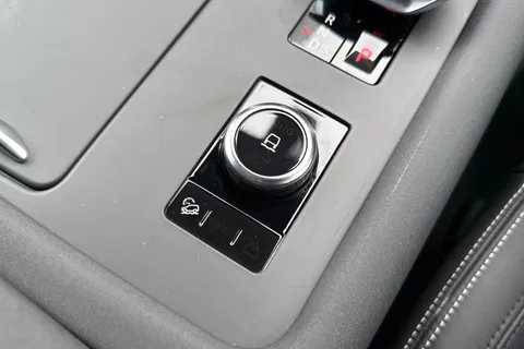 DV75XLG Land Rover Discovery 3.0 D350 Dynamic HSE 5dr Thumbnail #40