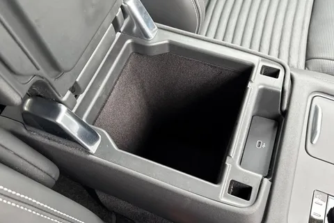 DV75XLG Land Rover Discovery 3.0 D350 Dynamic HSE 5dr Thumbnail #42