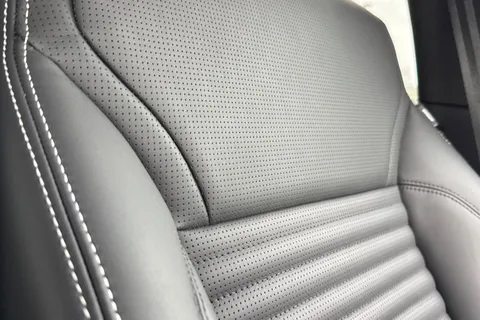 DV75XLG Land Rover Discovery 3.0 D350 Dynamic HSE 5dr Thumbnail #43