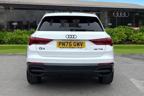 PN75GWV Audi Q3 Black Edition 35 TFSI  150 PS S tronic Thumbnail #5