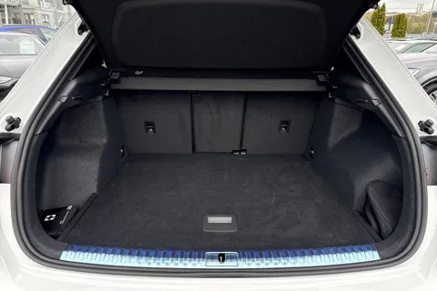 PN75GWV Audi Q3 Black Edition 35 TFSI  150 PS S tronic Thumbnail #8