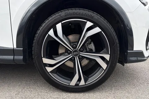 PN75GWV Audi Q3 Black Edition 35 TFSI  150 PS S tronic Thumbnail #11