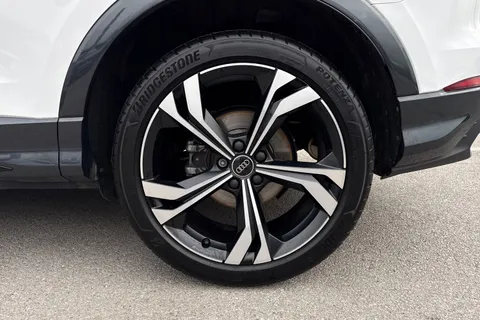 PN75GWV Audi Q3 Black Edition 35 TFSI  150 PS S tronic Thumbnail #13