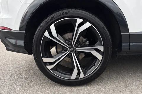 PN75GWV Audi Q3 Black Edition 35 TFSI  150 PS S tronic Thumbnail #14