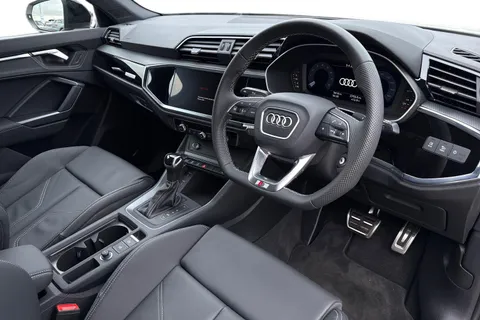 PN75GWV Audi Q3 Black Edition 35 TFSI  150 PS S tronic Thumbnail #15