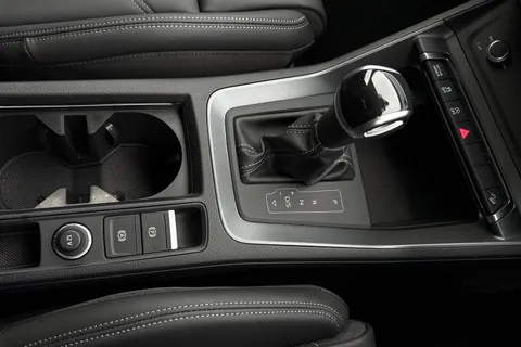PN75GWV Audi Q3 Black Edition 35 TFSI  150 PS S tronic Thumbnail #24