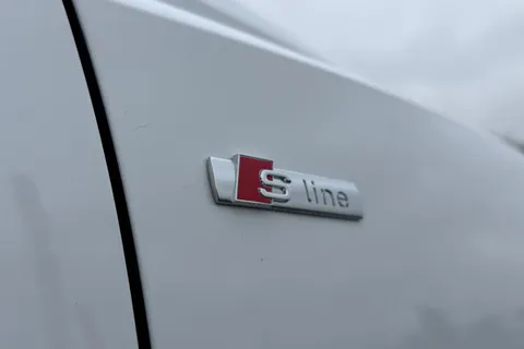 PN75GWV Audi Q3 Black Edition 35 TFSI  150 PS S tronic Thumbnail #27